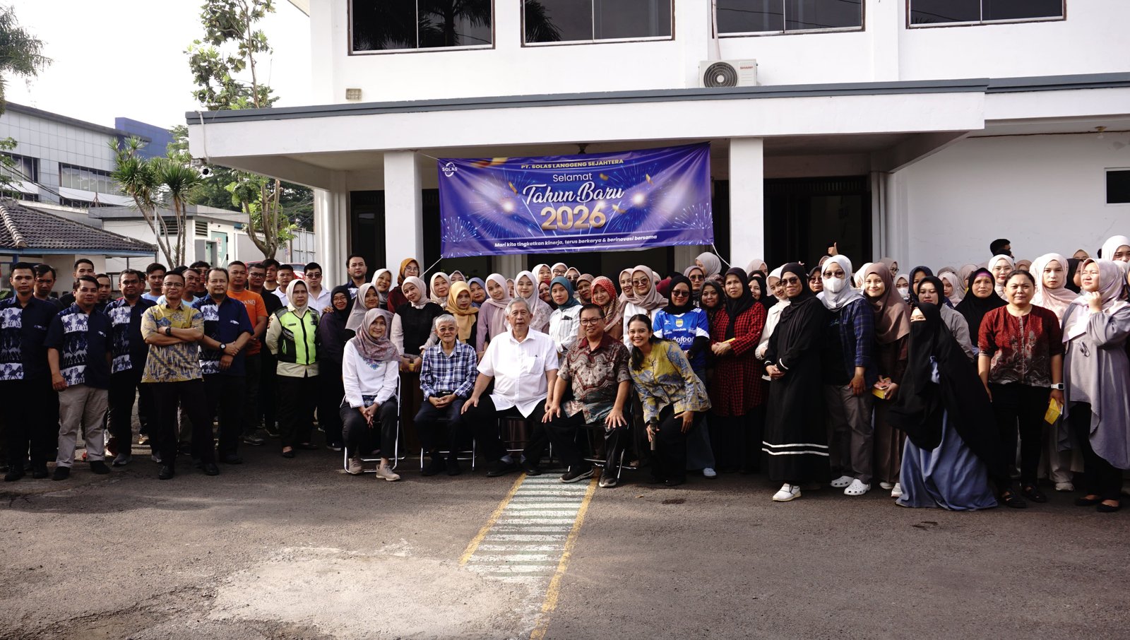 Silaturahmi Direksi Bersama Seluruh Karyawan PT. Solas Langgeng Sejahtera